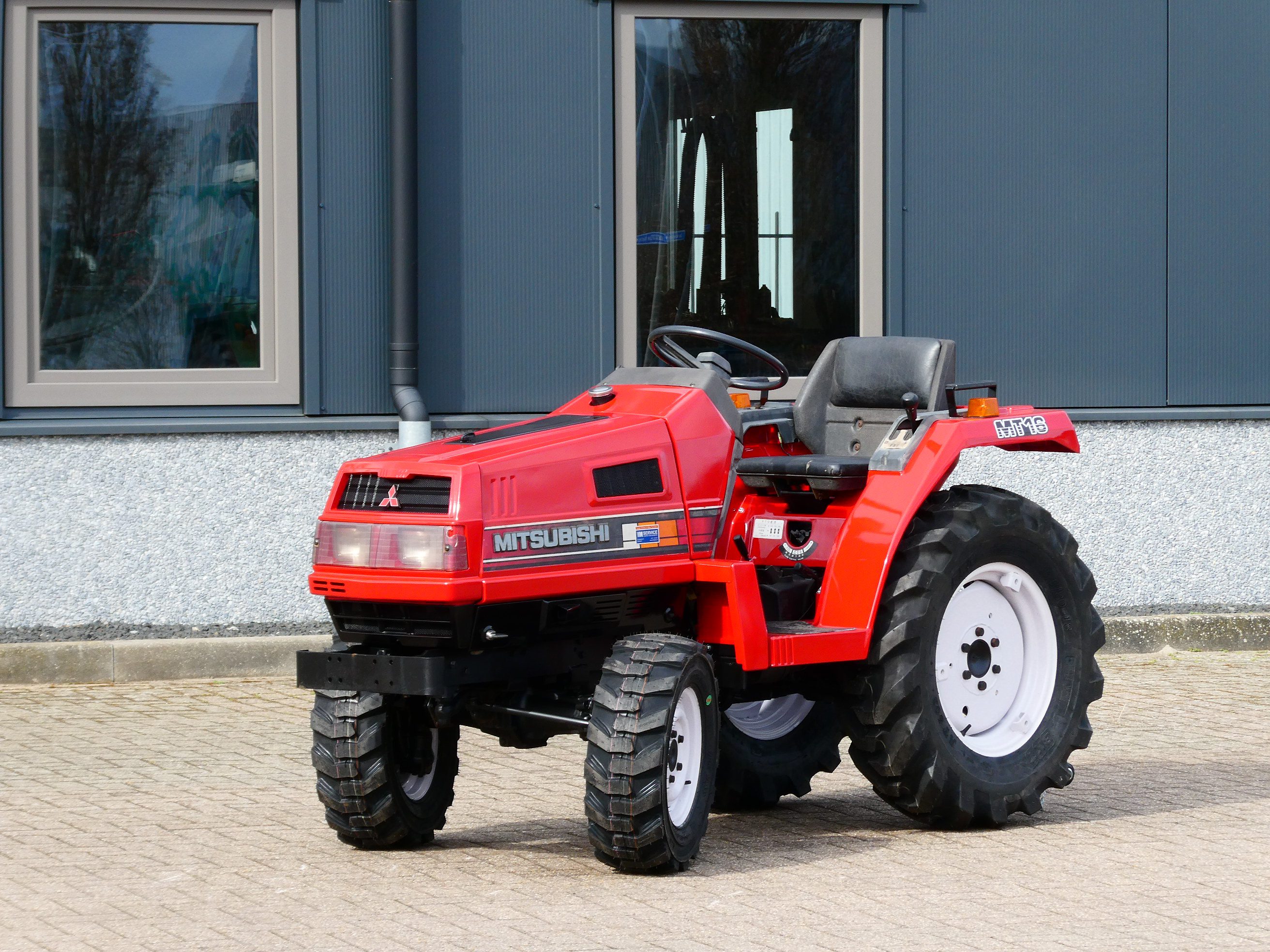 2000 Mitsubishi MT16 4wd